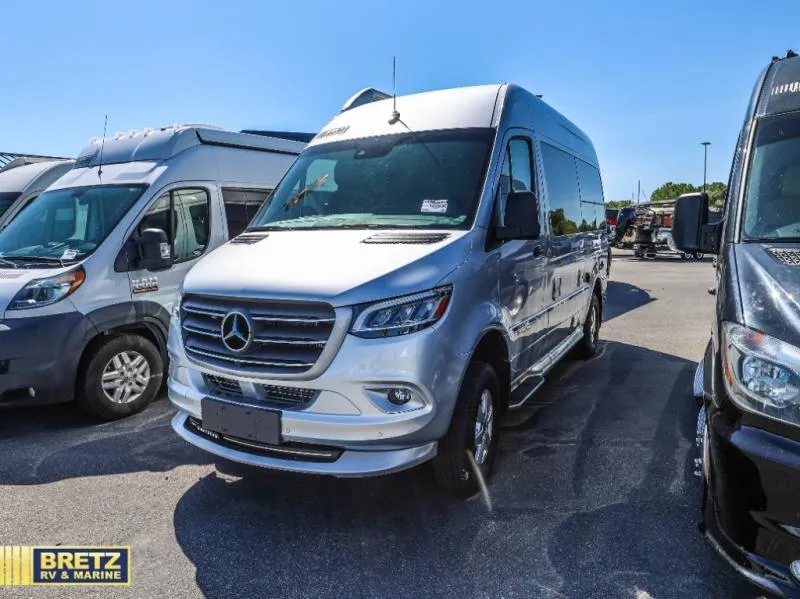2020 Airstream Airstream Used   M19 4x4 - Photo 4