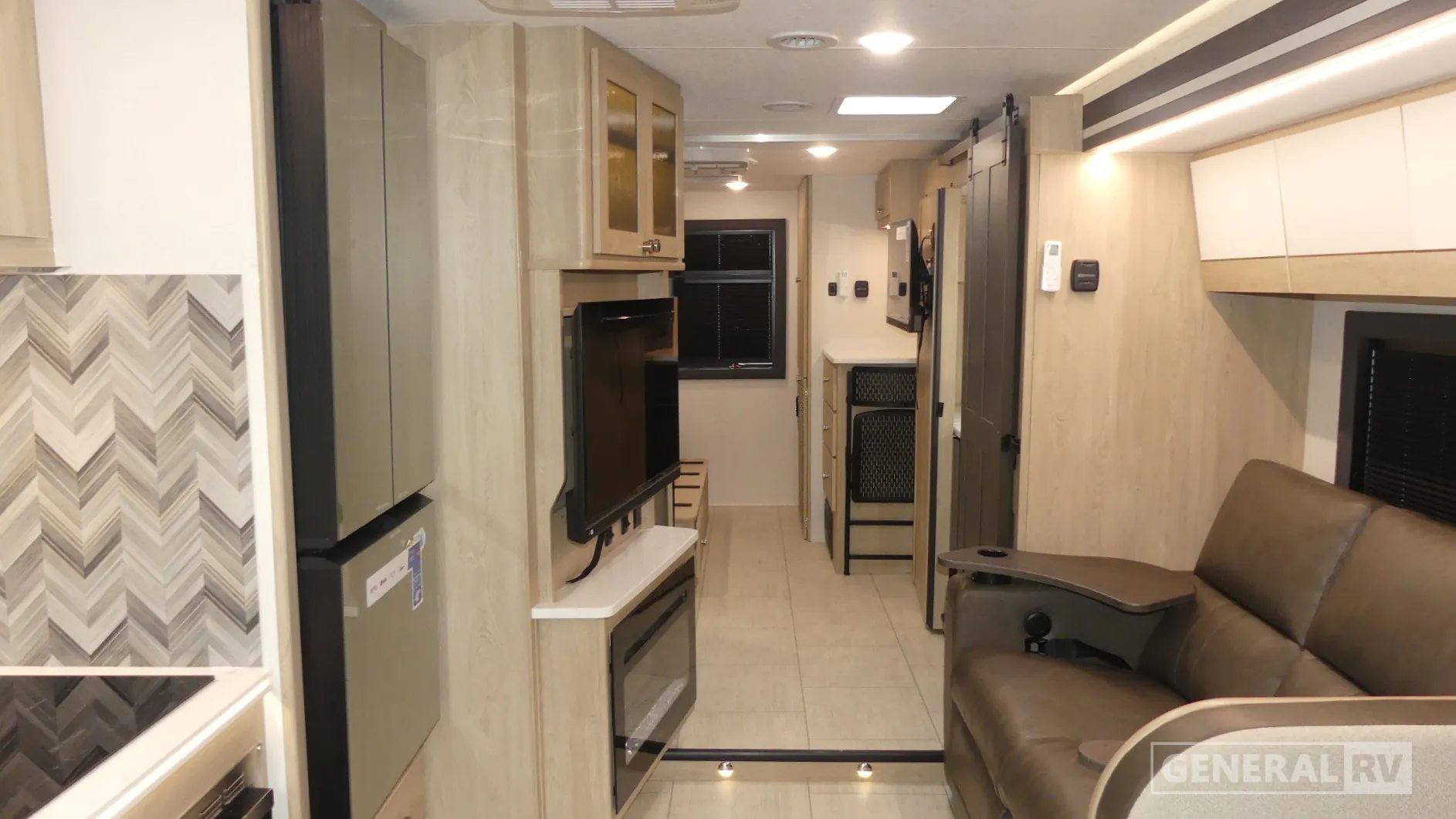 2026 Coachmen Entourage 340BH - Photo 3