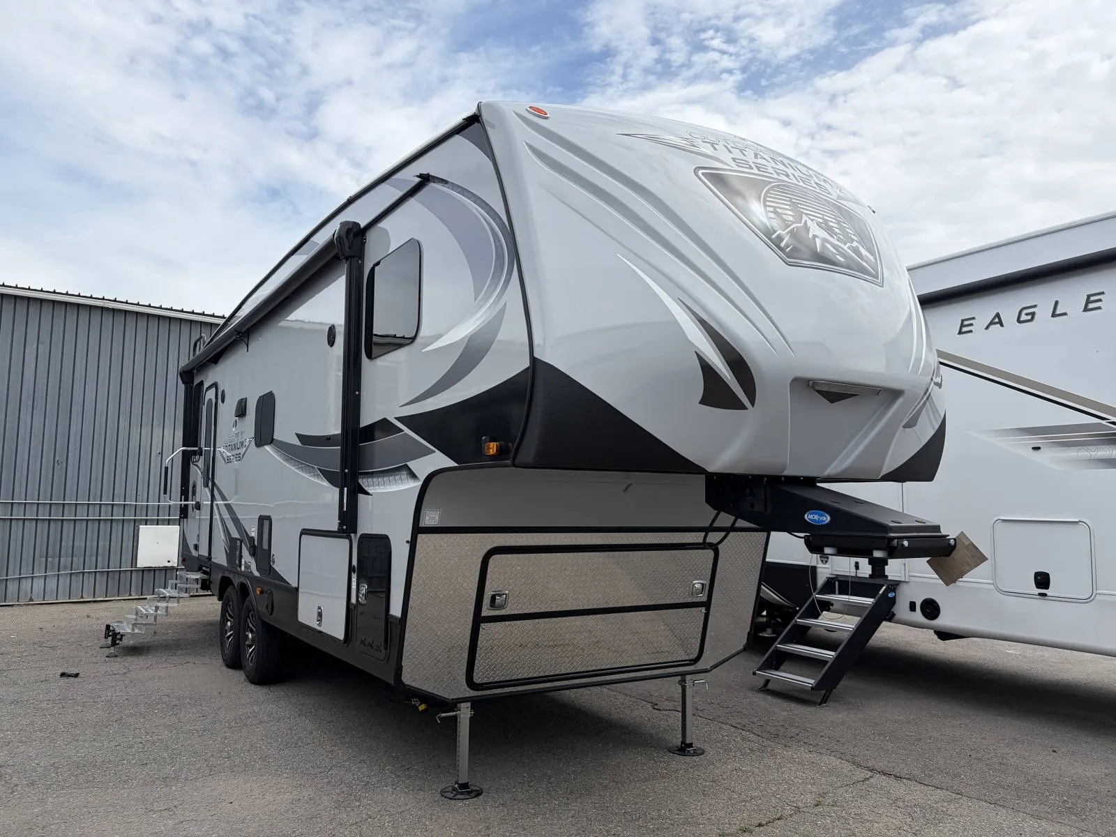 2026 Outdoors Rv GLACIER PEAK F26RDS T - Photo 2