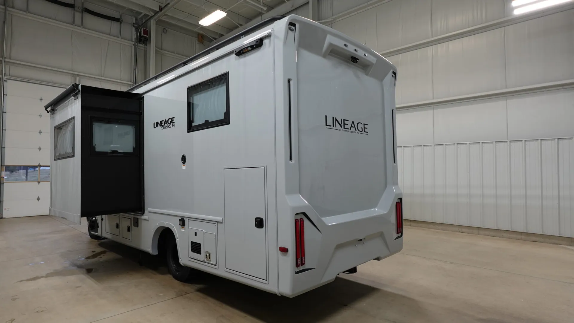 2026 Grand Design Lineage Series M 25TK - Photo 4