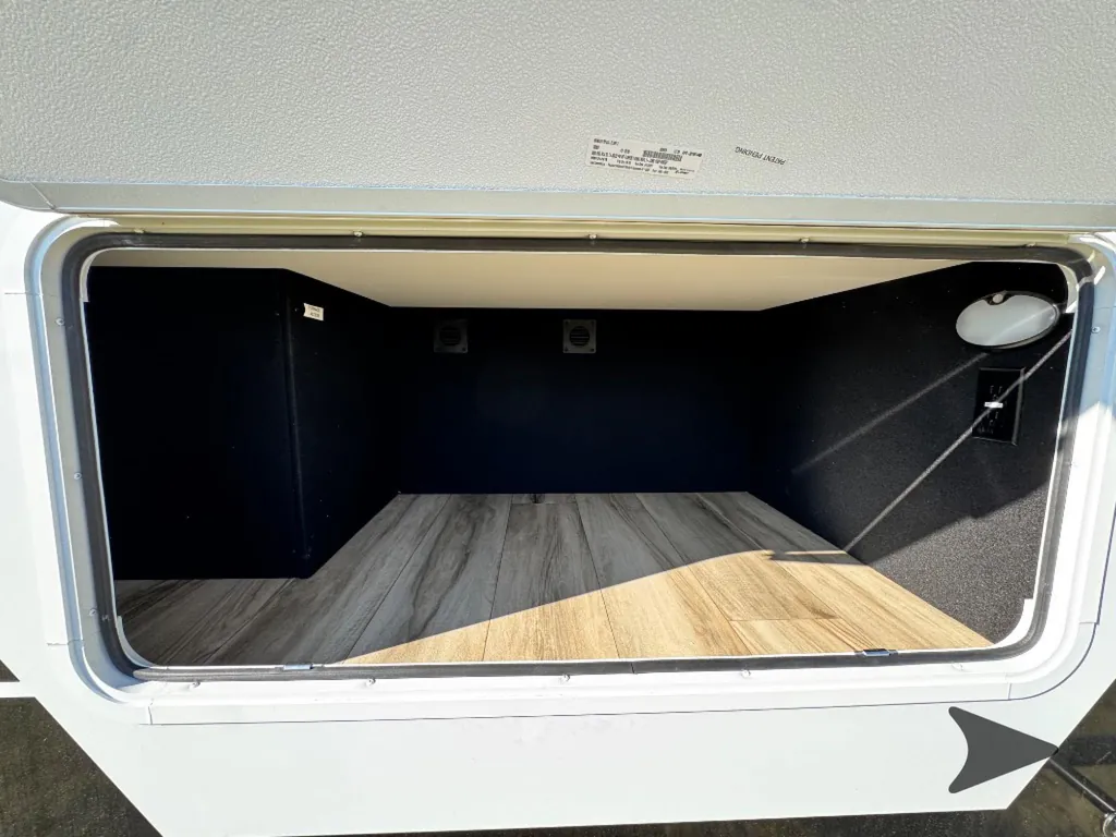 2027 Brinkley Model I 290, Photos photo 9