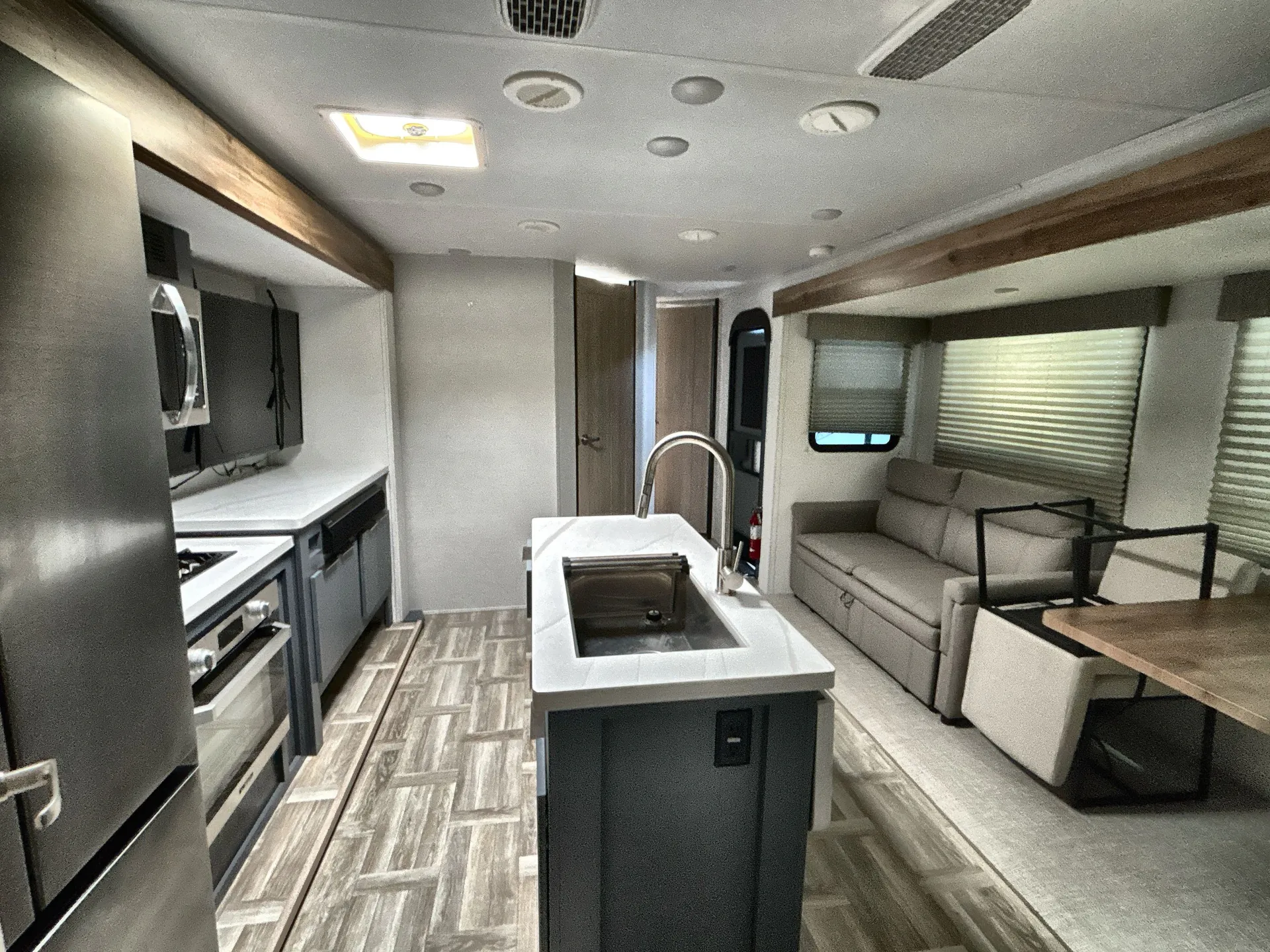 2024 Prime Time LaCrosse 3501BH — living area main