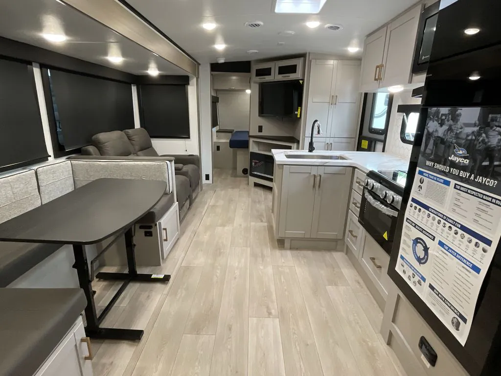 2027 Jayco Jay Feather 29BHB, Photos photo 4
