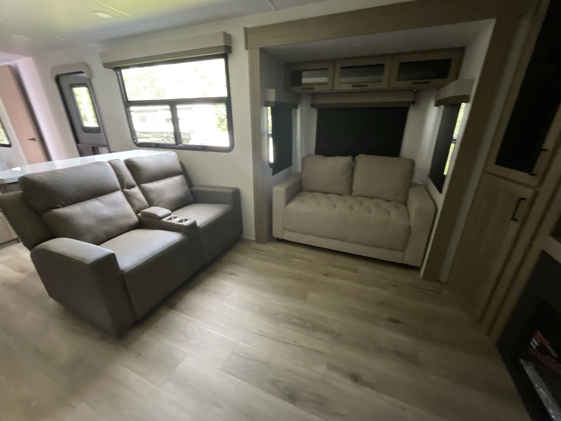 2027 Forest River Flagstaff Super Lite 29FBRL — living area main
