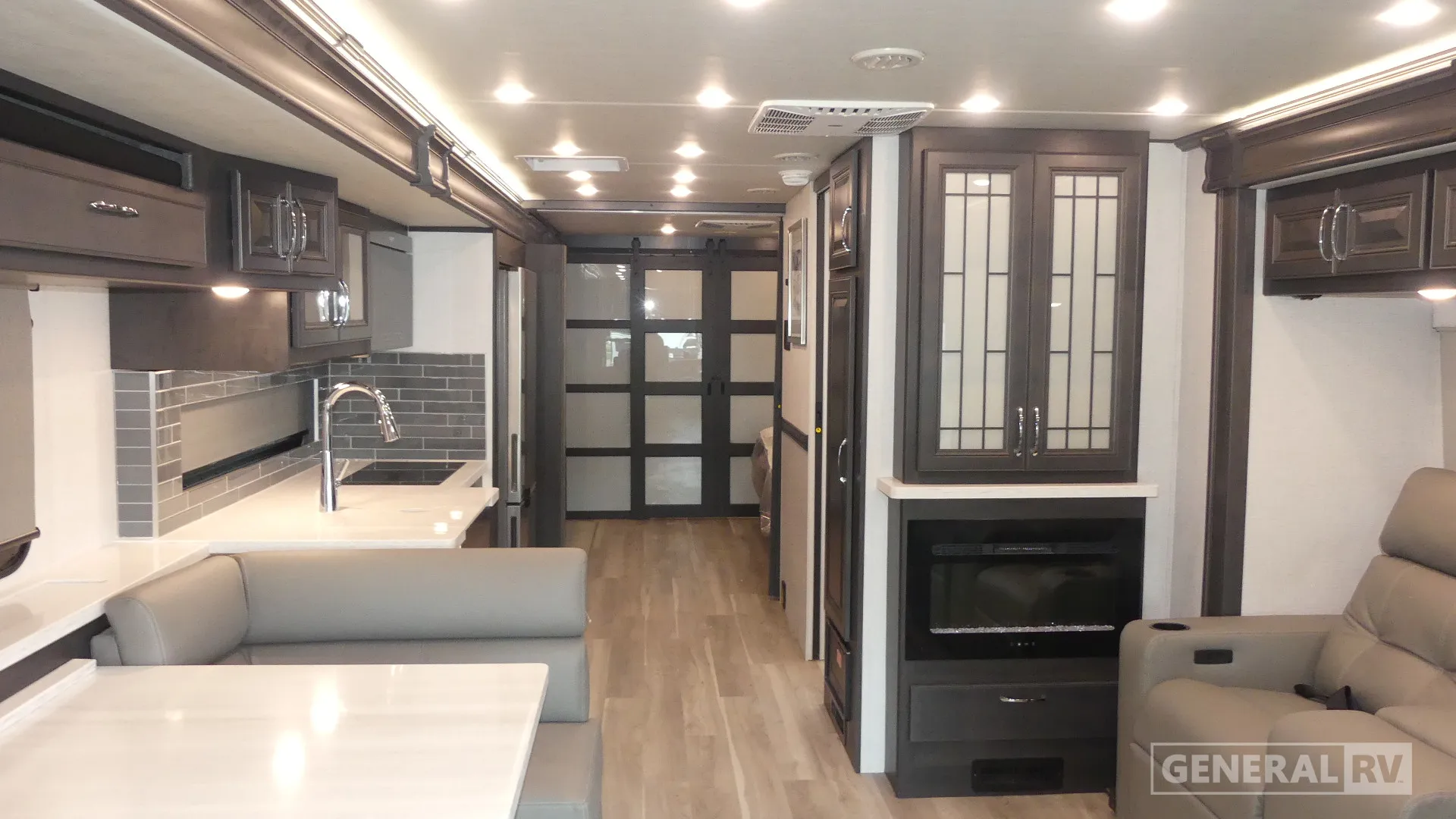 2026 Fleetwood Frontier 38RT - Photo 3
