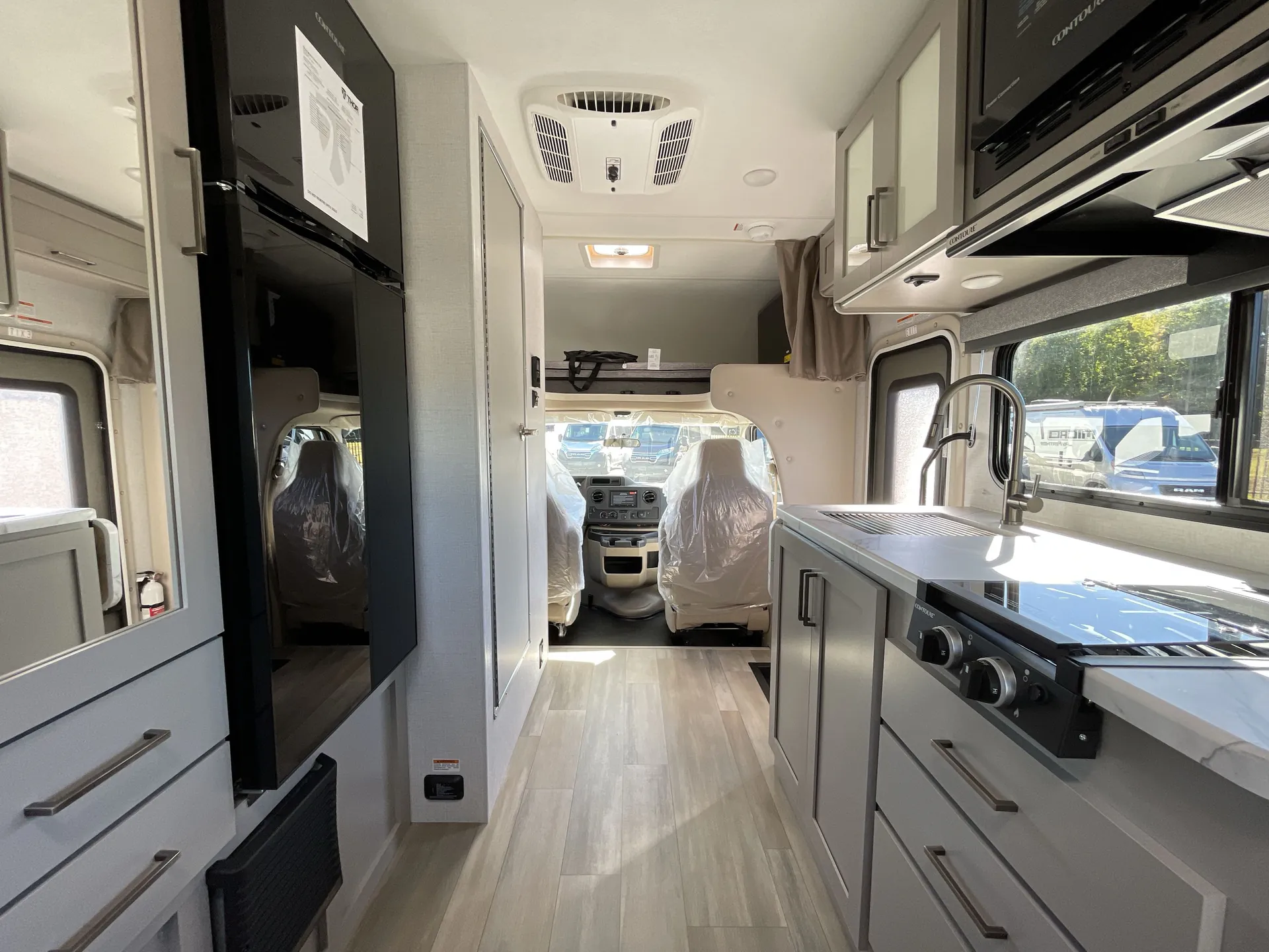 2026 Thor Motor Coach Coleman 19EZ — living area main