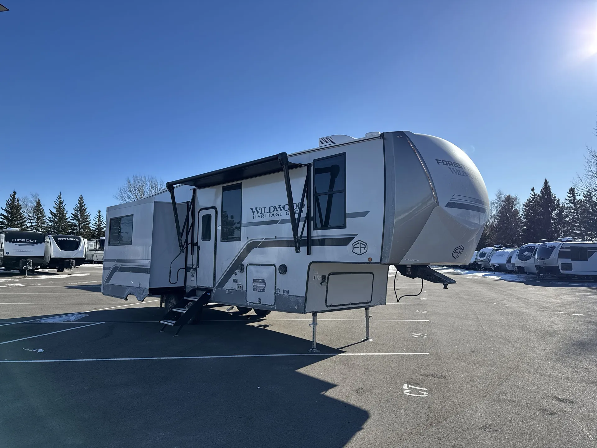2026 Forest River Wildwood Heritage Glen 286RL dealer photo 1 from Camping World