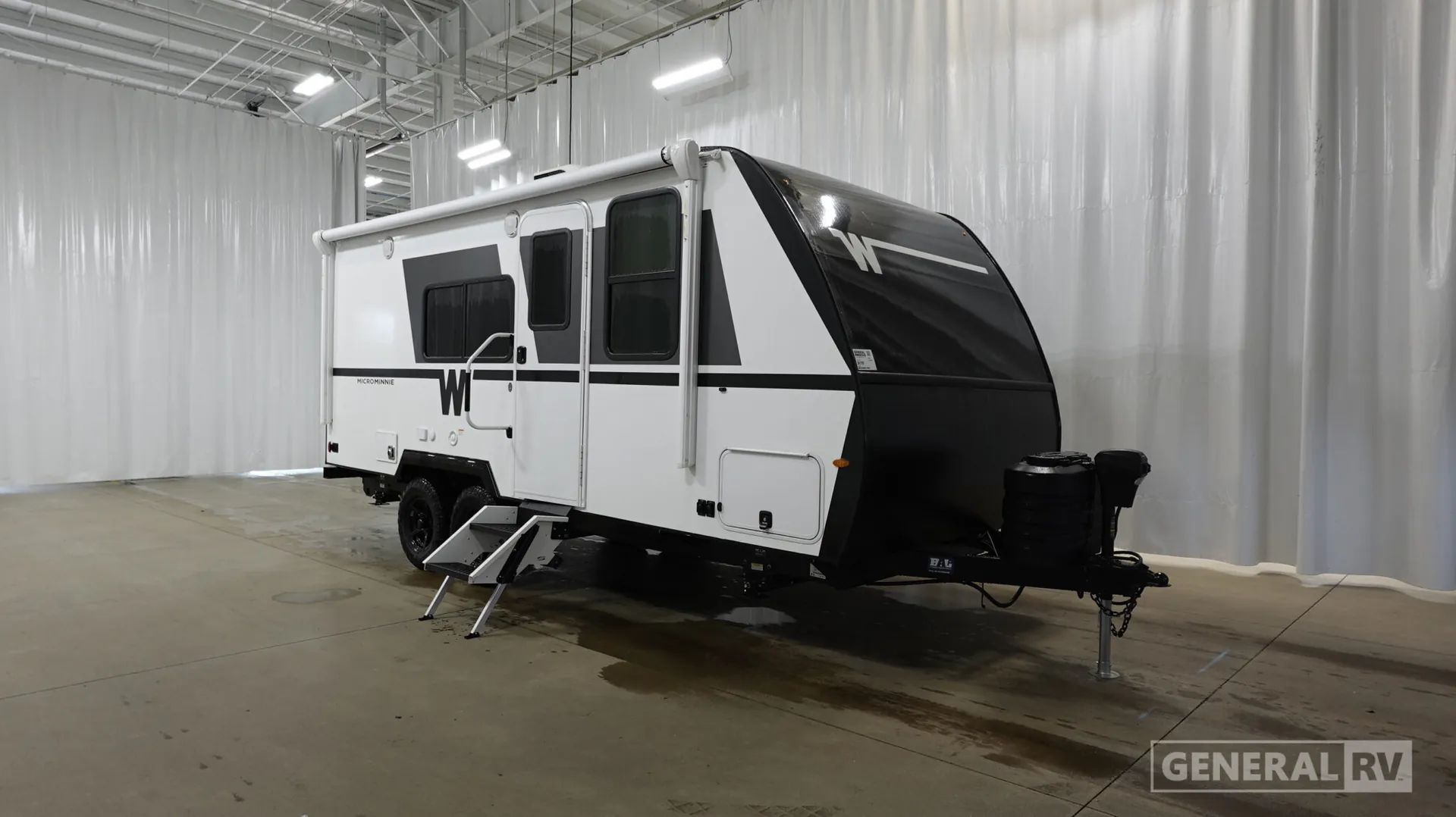 2027 Winnebago Micro Minnie 2108DS