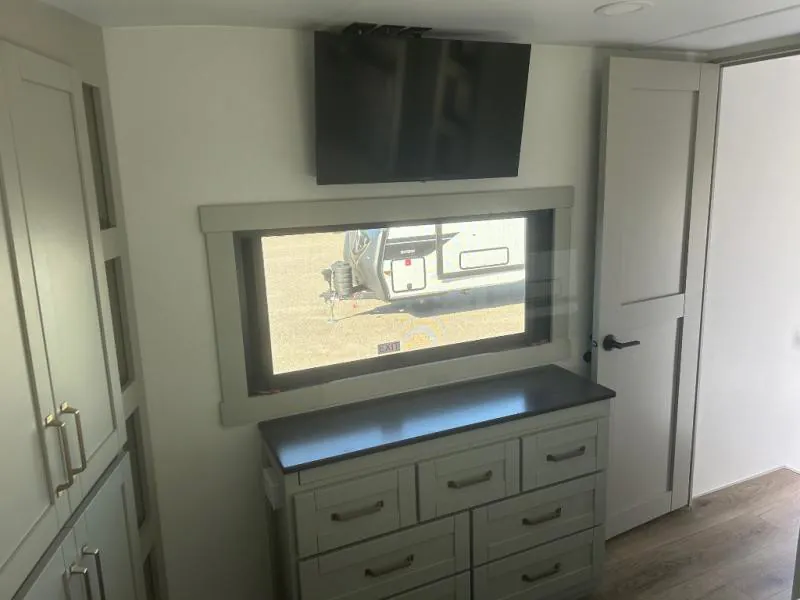 2026 Brinkley Model Z 3515, Photos photo 12