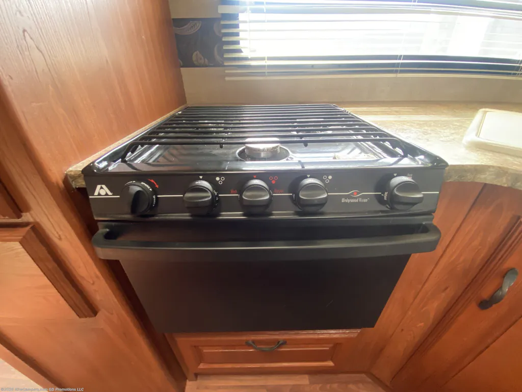 2012 Keystone Outback 298RE, Photos photo 21