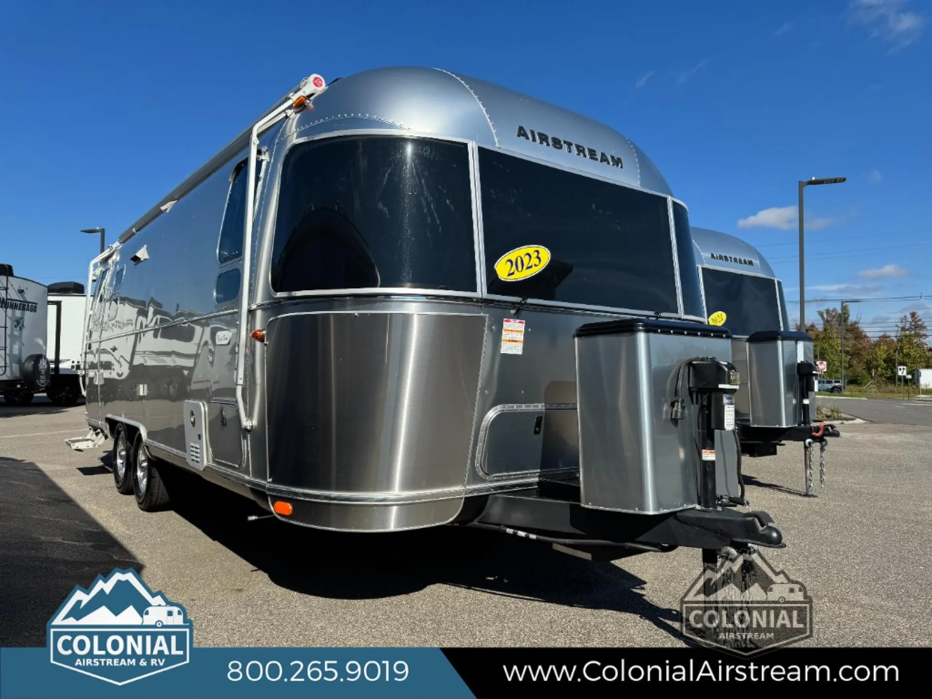 2023 Airstream Flying Cloud 25FB Twin - Photo 2