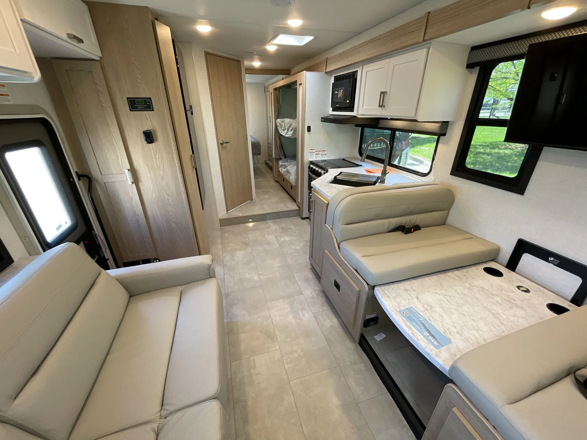 2026 Thor Motor Coach Freedom Elite 31FE - Photo 4