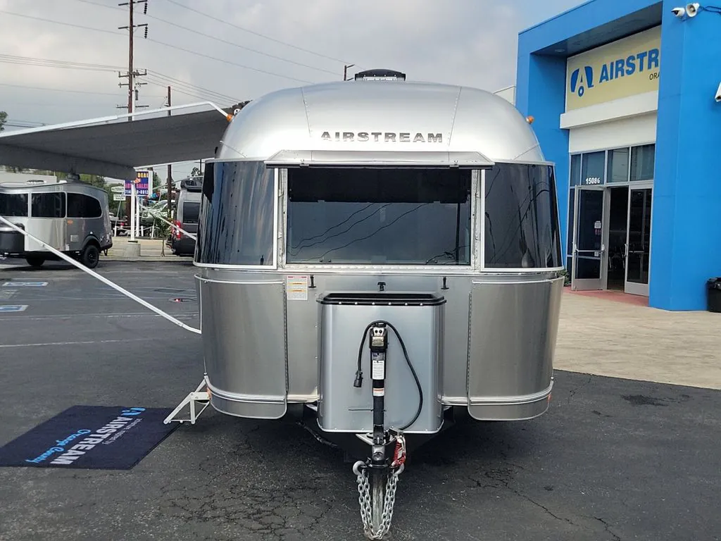 2021 Airstream Flying Cloud 23CB - Photo 3