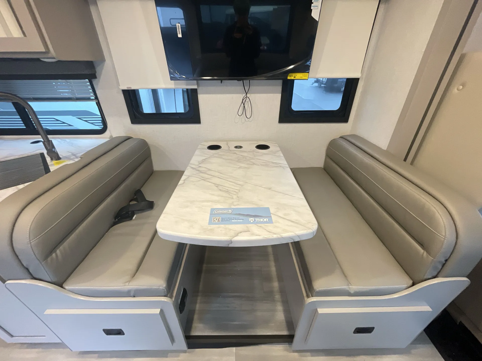 2026 Thor Motor Coach Coleman 31CM — living area main