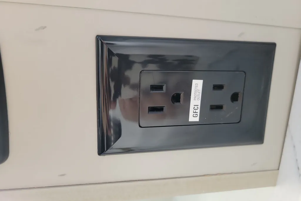 2025 Brinkley Model G 3500, Photos photo 25