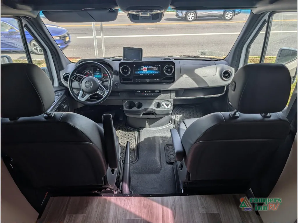 2021 Tiffin Wayfarer 25 SW, Photos photo 12