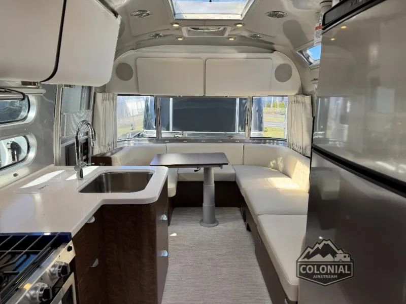 2026 Airstream Globetrotter 27FB - Photo 3