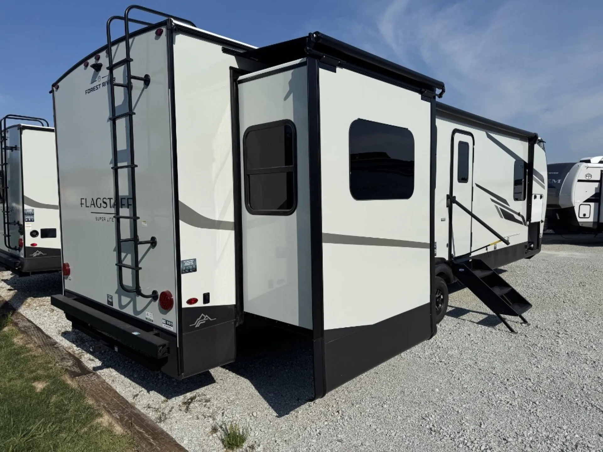 2027 Forest River Flagstaff Super Lite 29FBRL — Photo 6