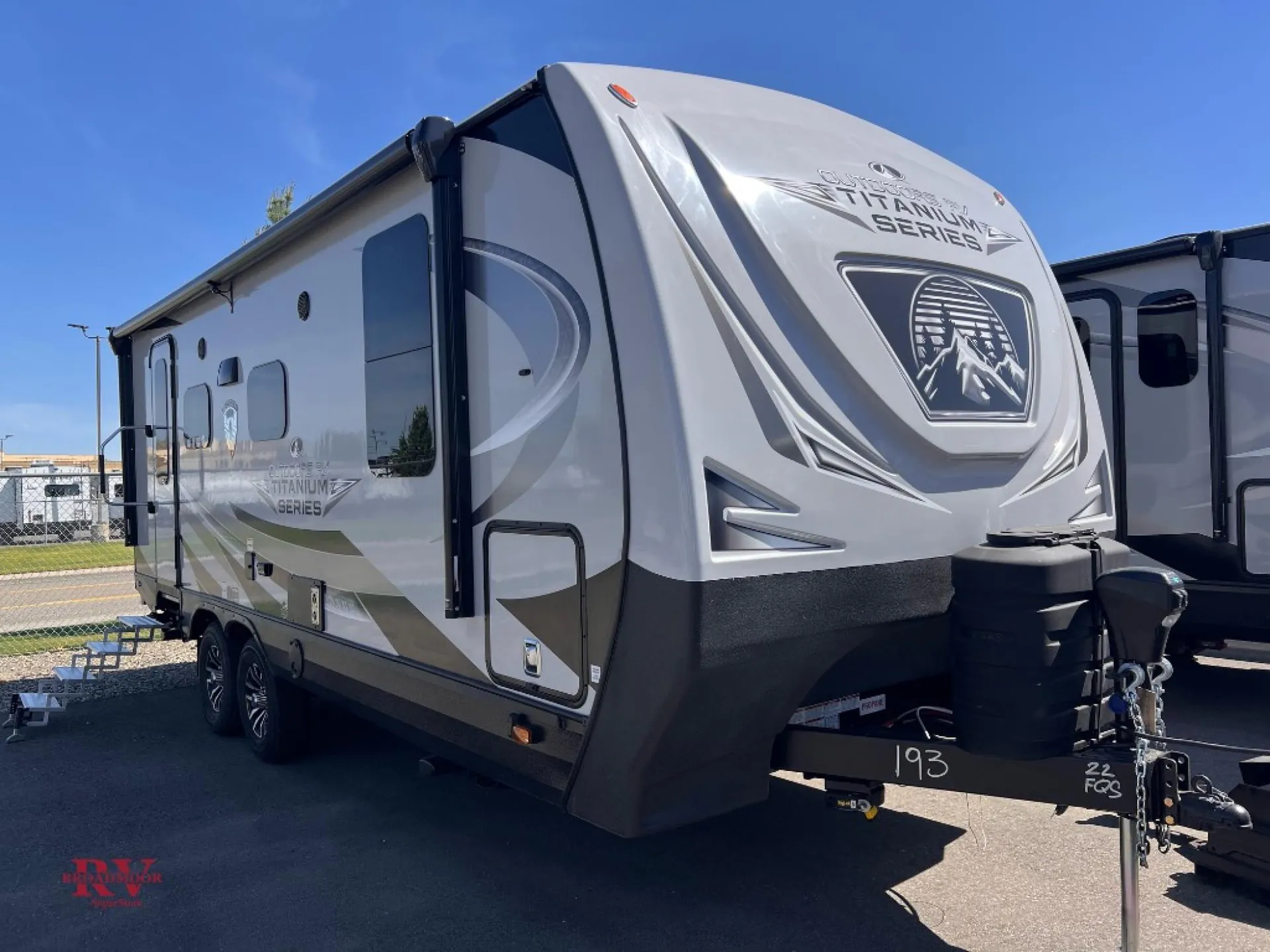 2026 Outdoors RV Timber Ridge Titanium Series 22FQS - Photo 2