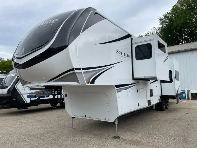 2026 Grand Design Solitude 417KB - Photo 4