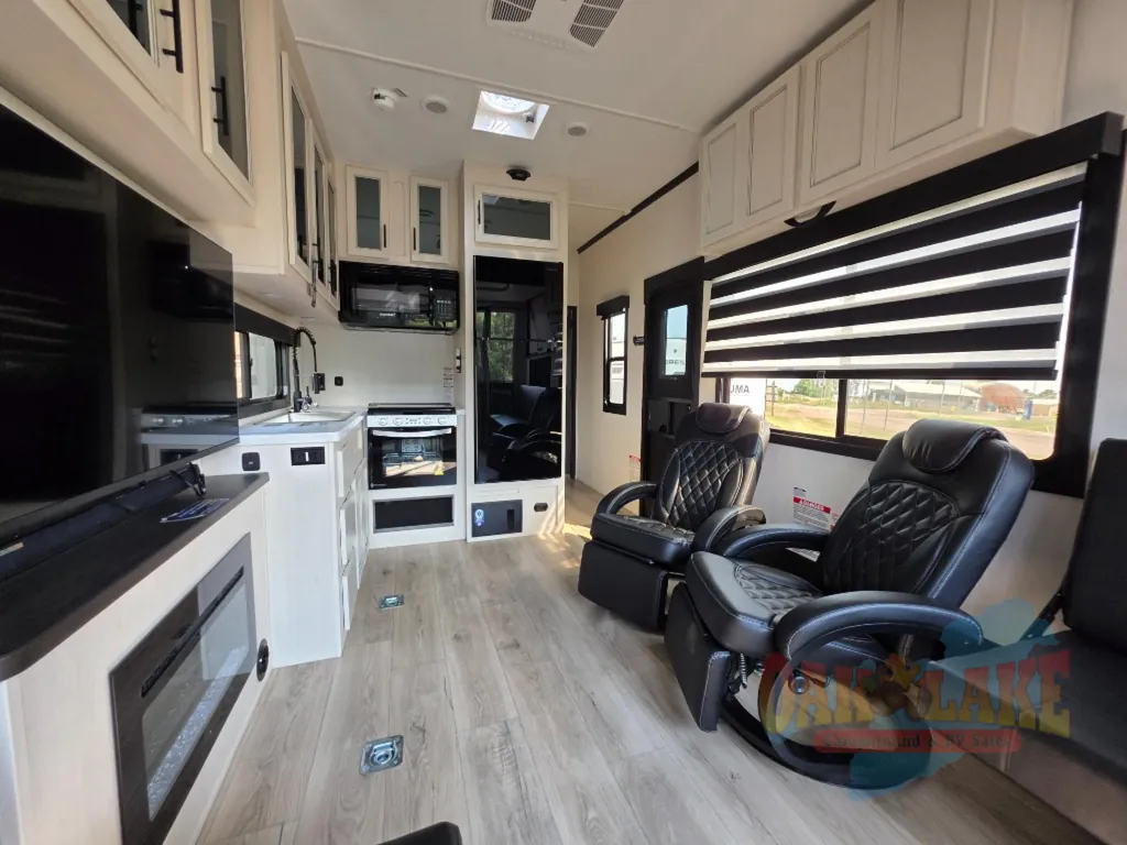 2026 Forest River Vengeance Rogue Armored 25L141, Photos photo 8