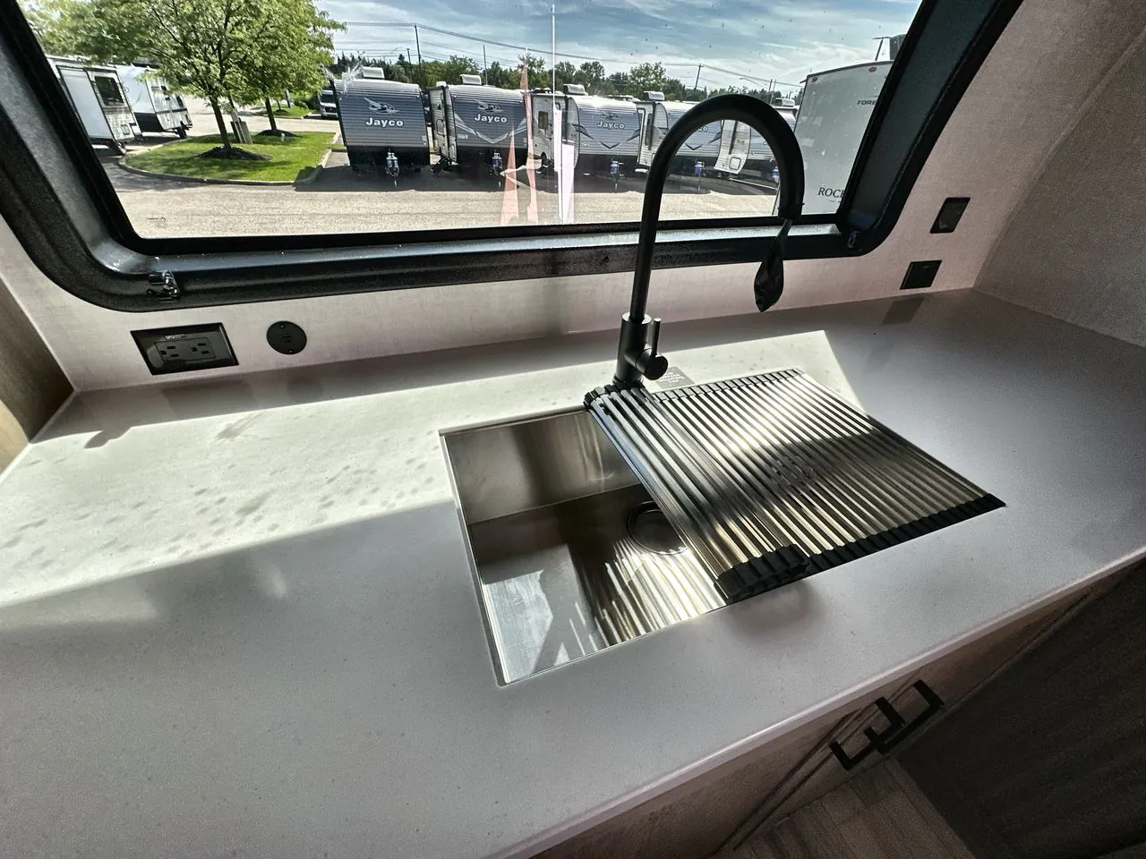 2027 Forest River Rockwood Mini Lite 2523MBR — Photo 7