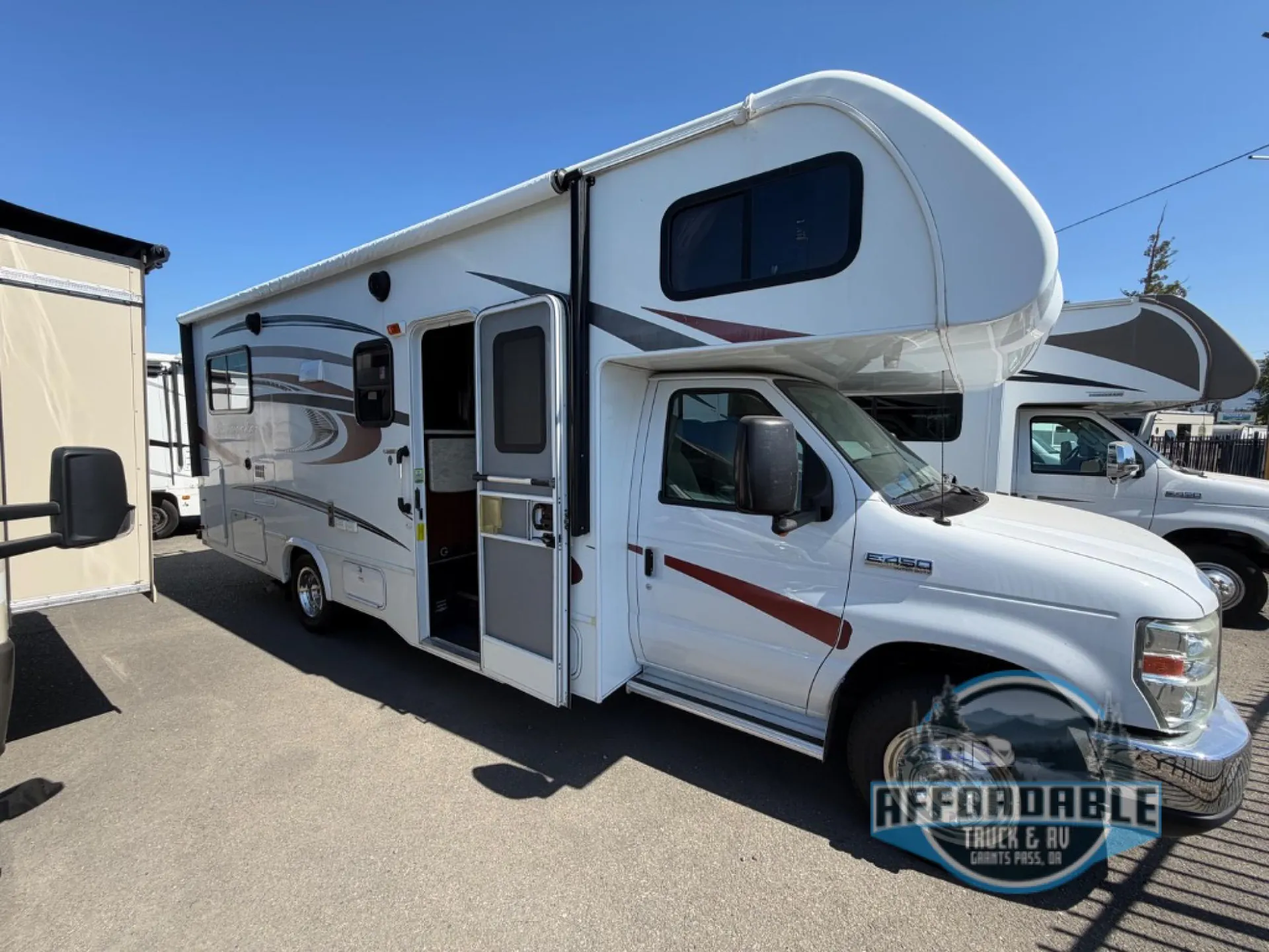 2016 Forest River Sunseeker 2450S - Photo 2