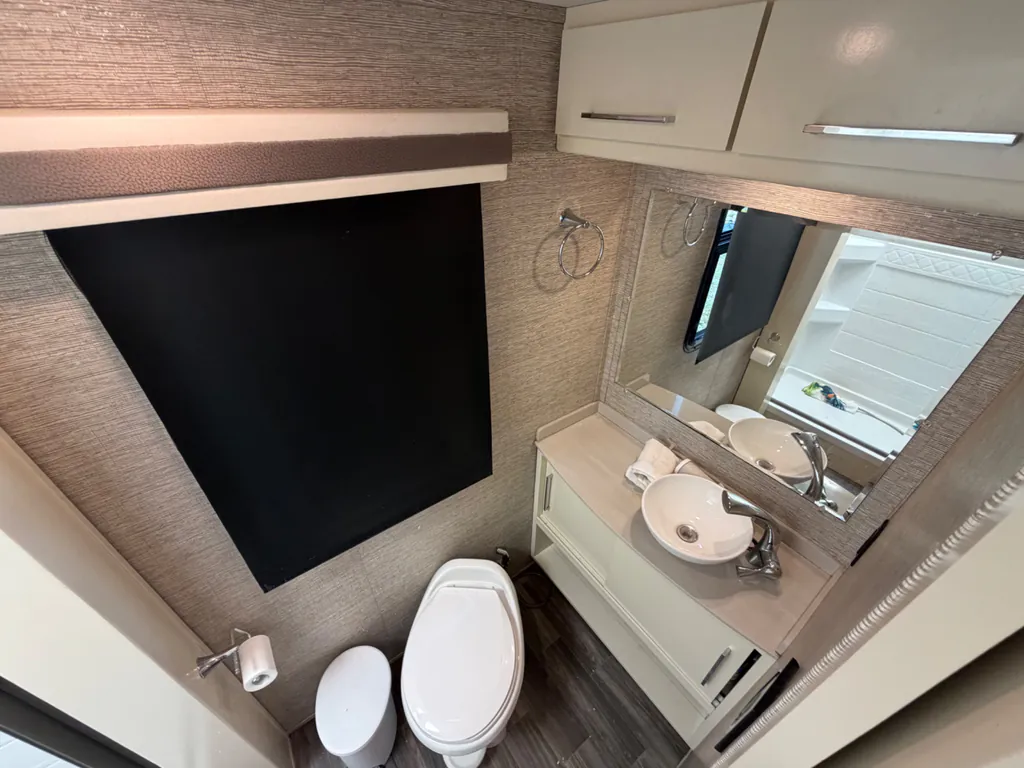 2020 Tiffin Wayfarer 25 RW, Photos photo 12