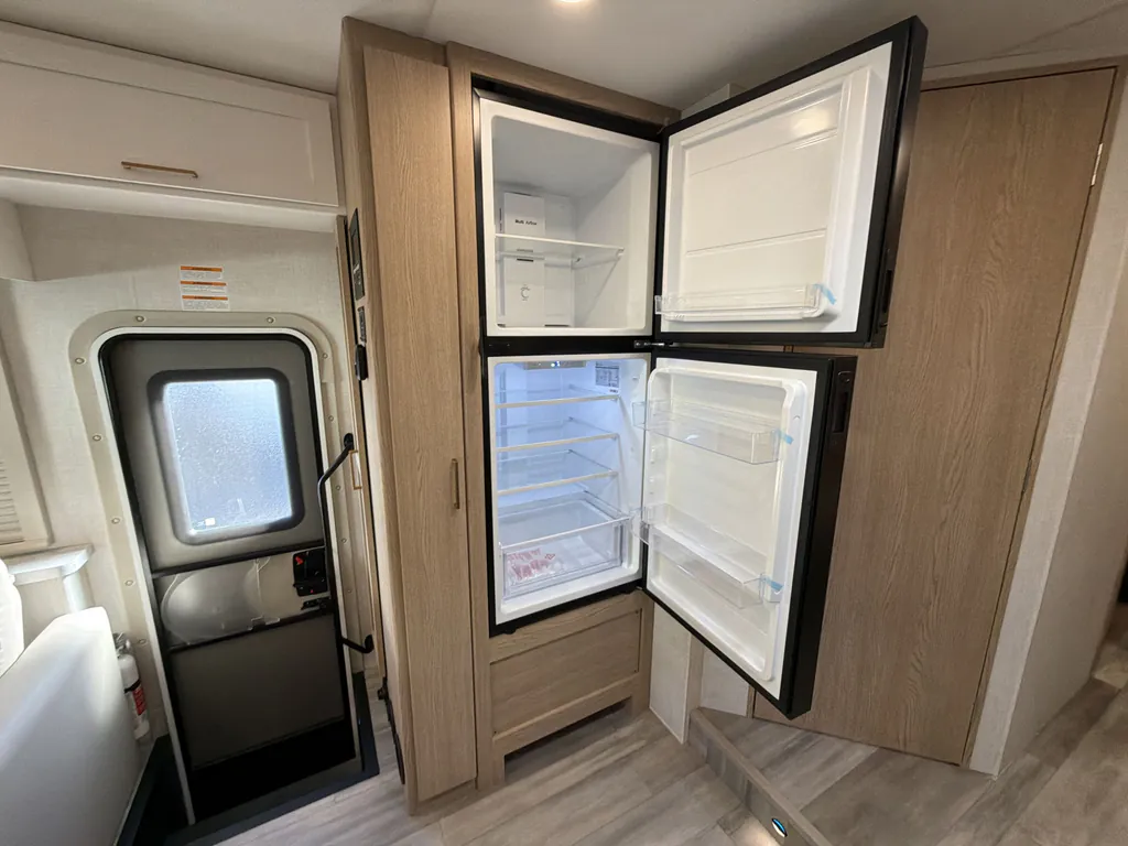 2027 Thor Motor Coach Freedom Elite 31FE, Photos photo 9