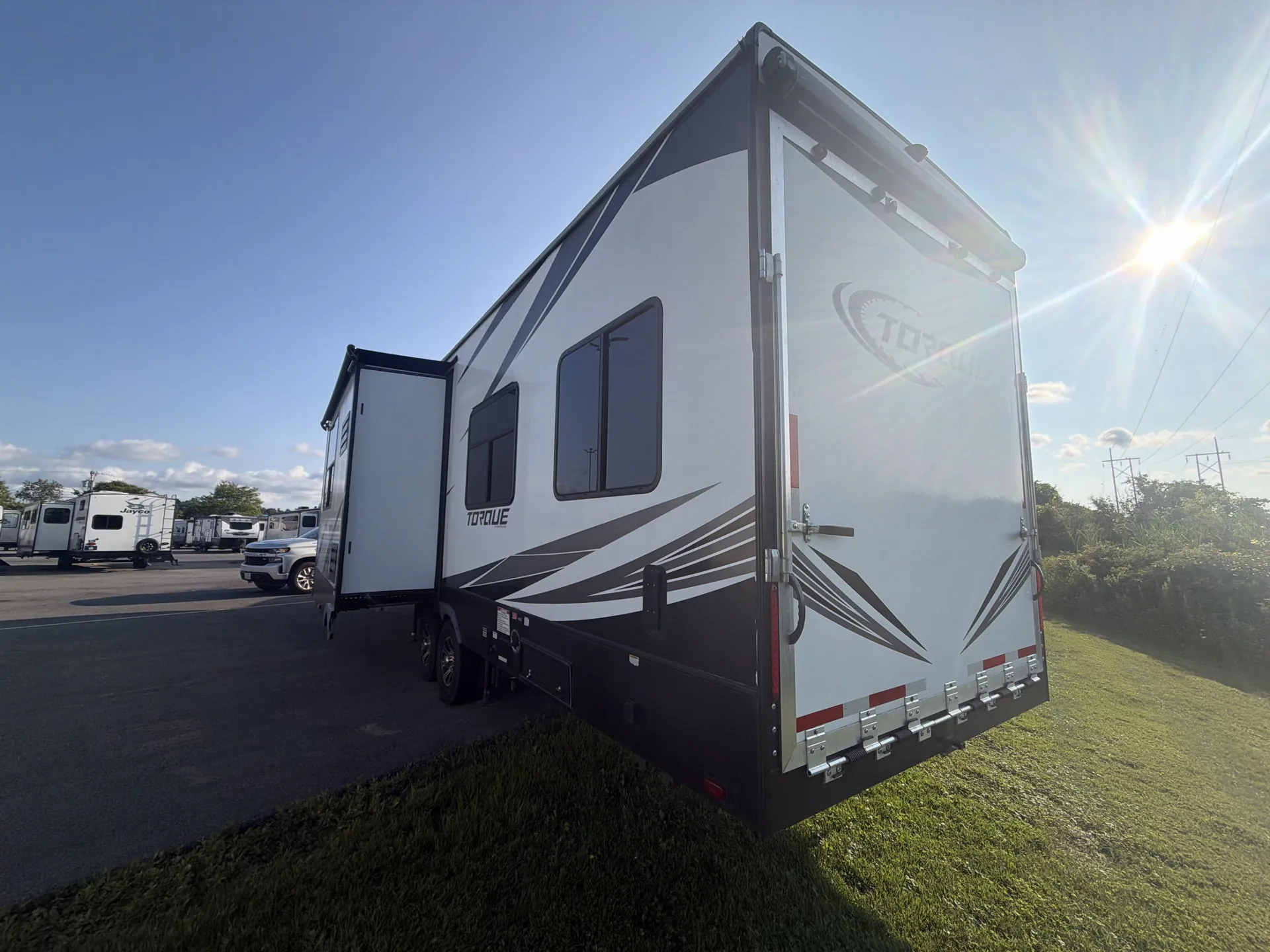 2019 Heartland Torque Fifth Wheel 371 — living area main