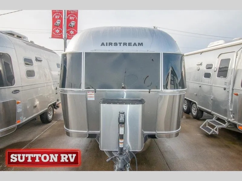 2025 Airstream Globetrotter 25FB - Photo 3