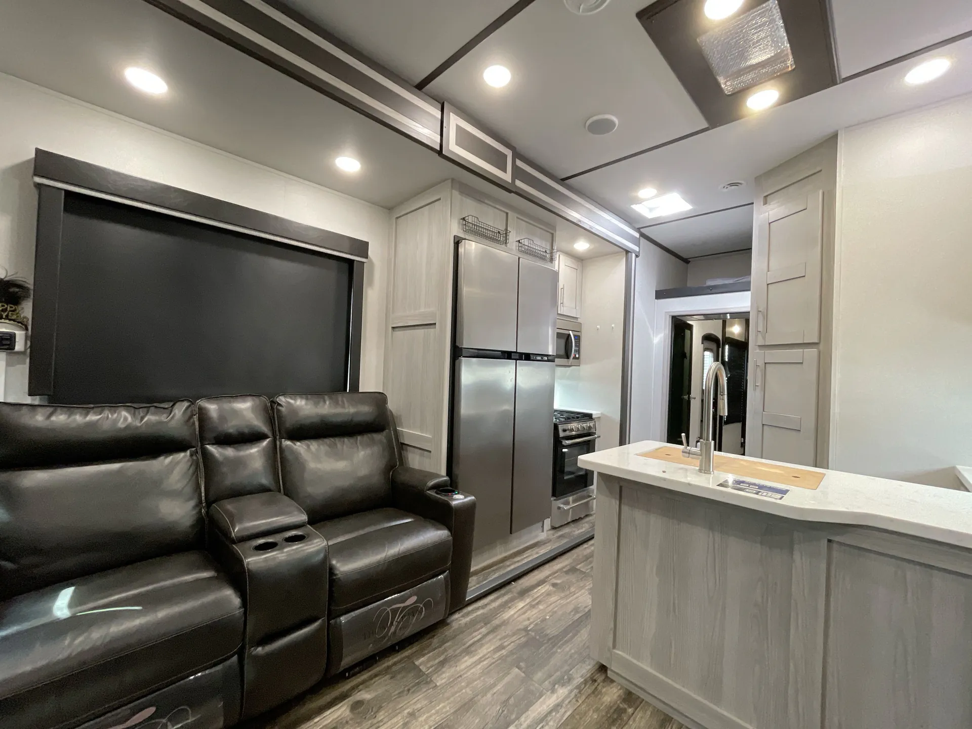 2023 Keystone Fuzion 430 — living area main