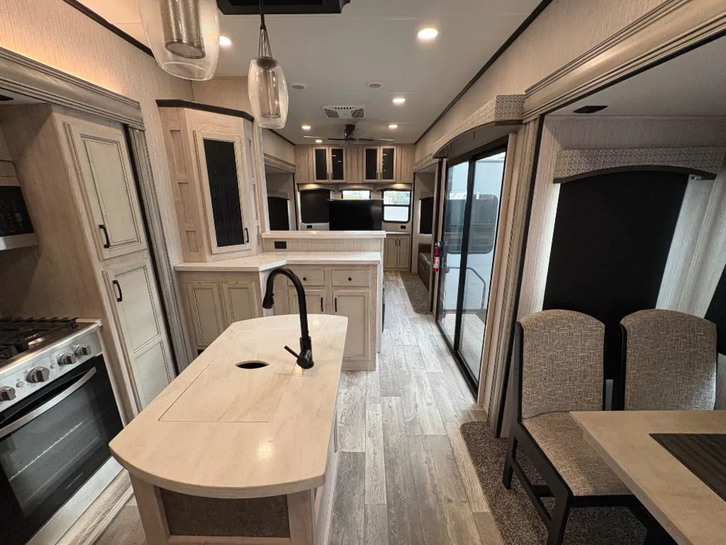 2022 Forest River Sandpiper Destination 420FL, Photos photo 9