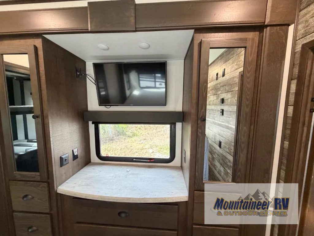 2021 Forest River XLR Hyperlite 3310, Photos photo 23