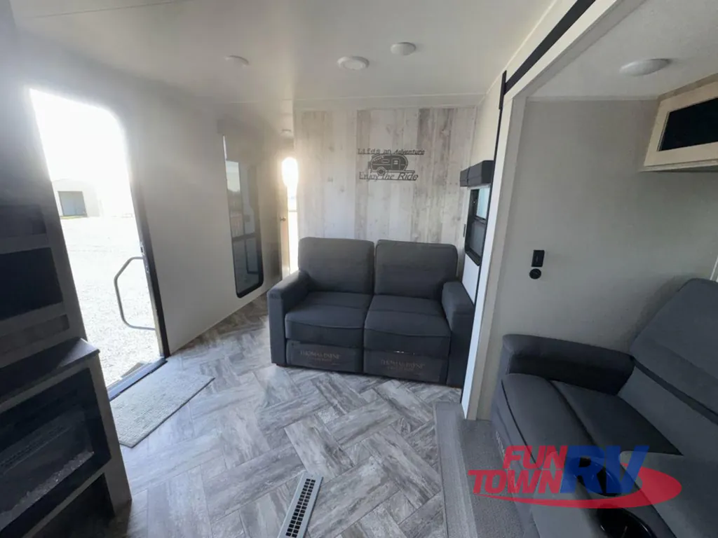 2023 Forest River Puma 31FKRK, Photos photo 10