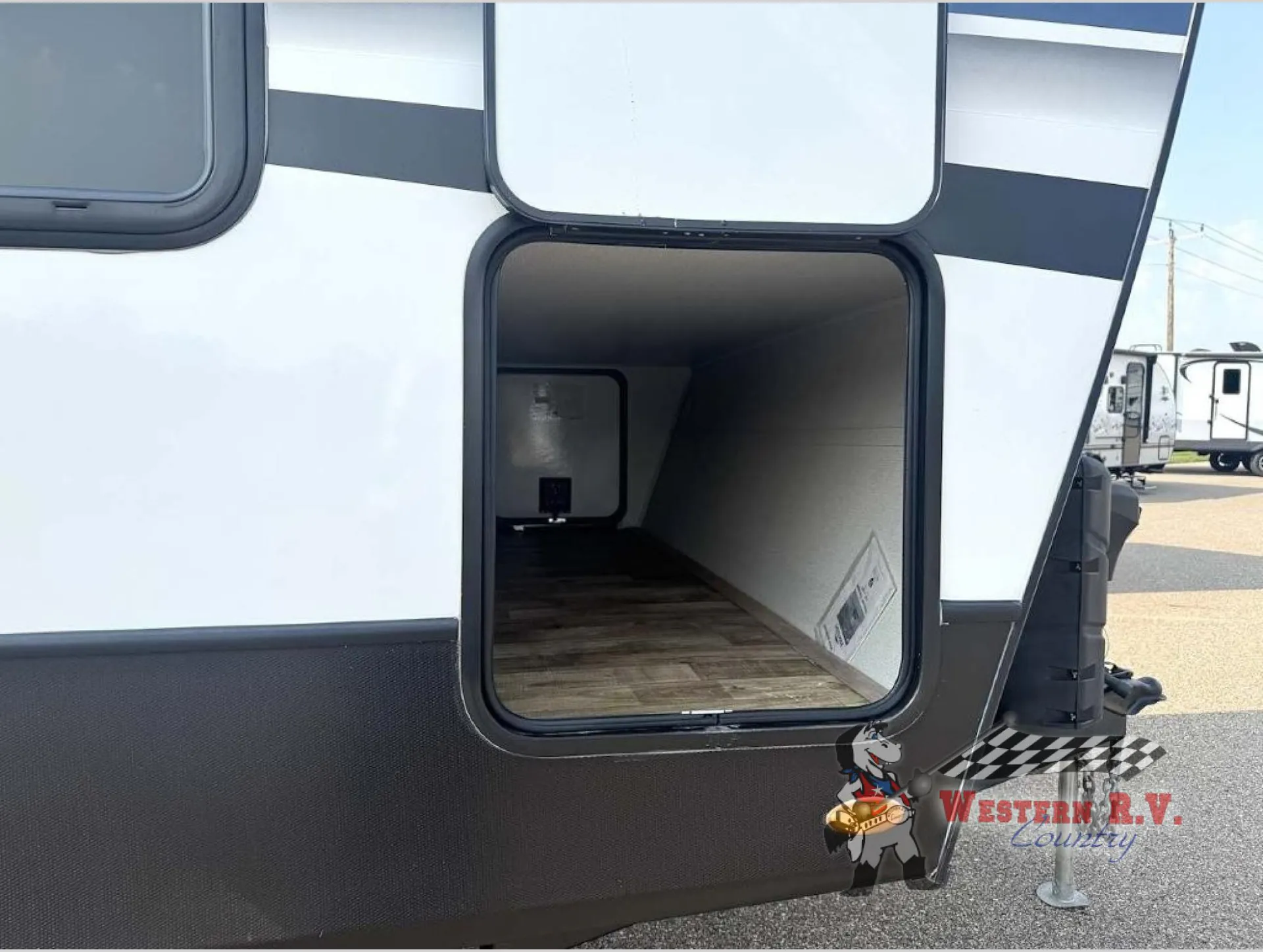 2022 Keystone Arcadia 377RL dealer photo 2 from Western RV Country