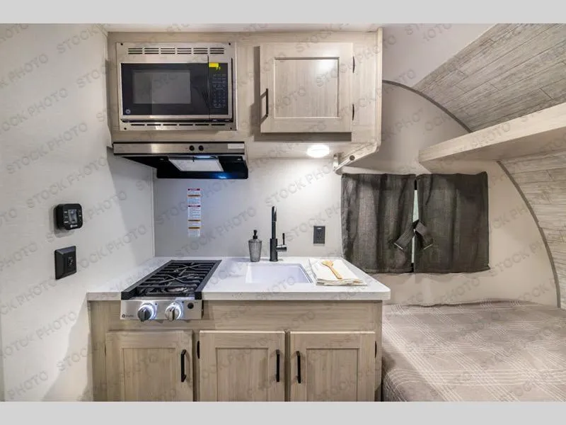 2027 Coachmen Catalina Summit Series 7 134RDX - Photo 3