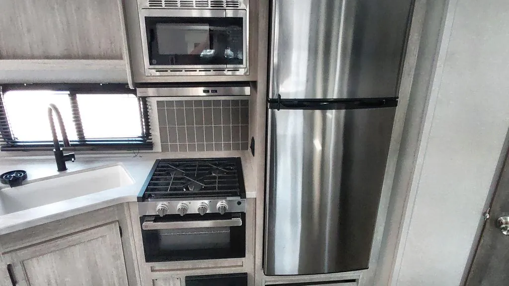 2025 Coachmen Catalina Legacy Edition 243RBS, Photos photo 8