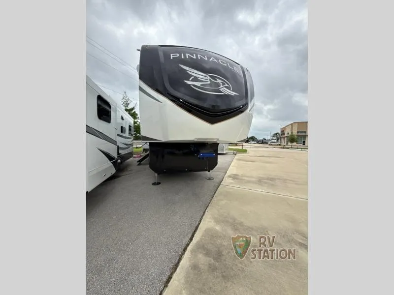 2025 Jayco Pinnacle 36FBTS - Photo 4