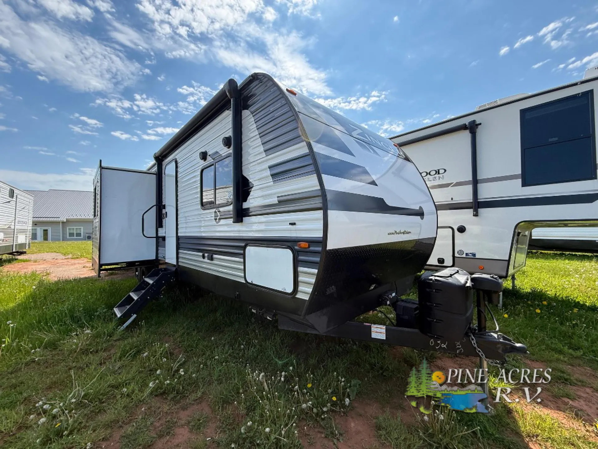 2022 CrossRoads Zinger 341RK - Photo 4