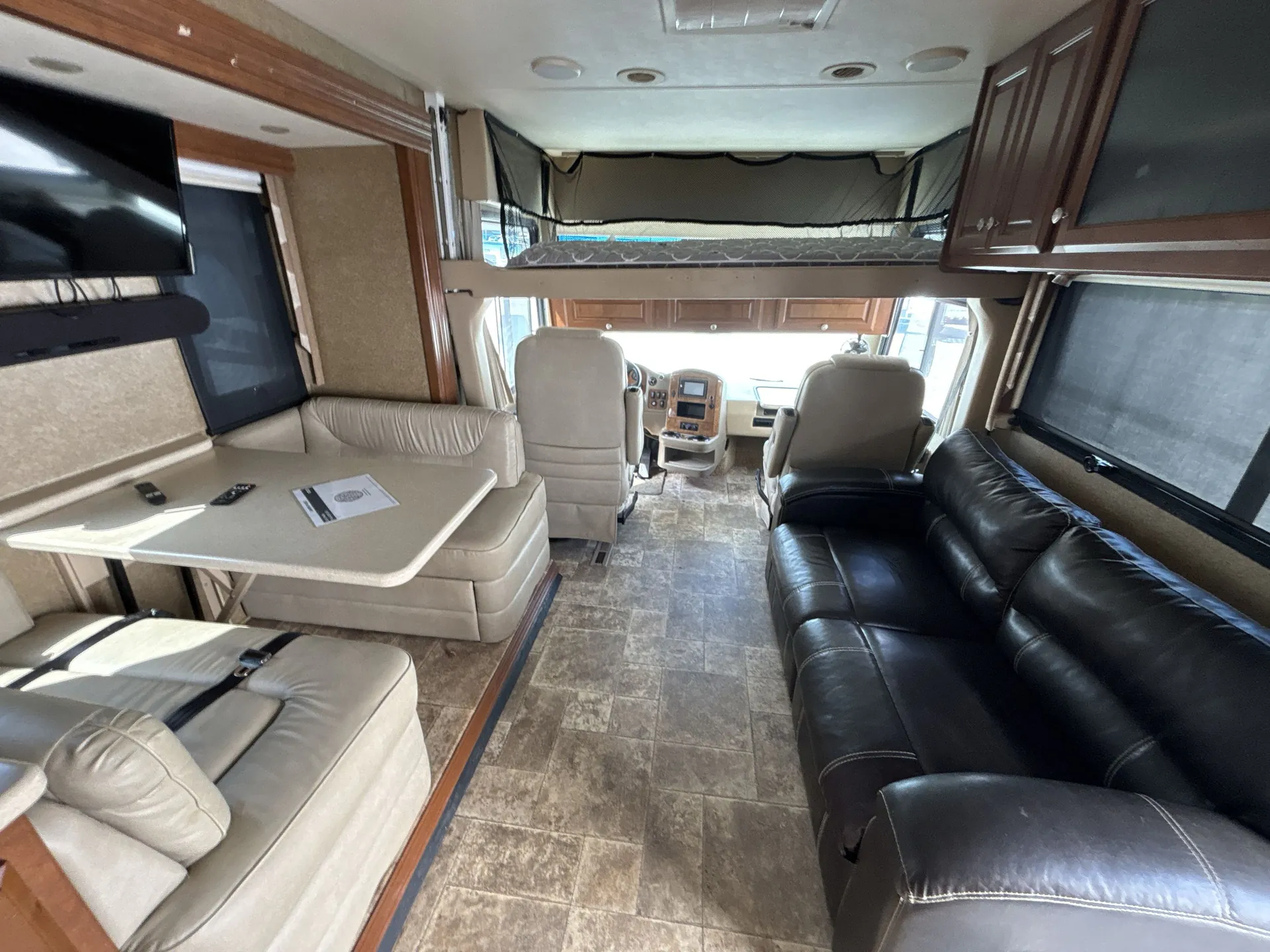 2014 Thor Motor Coach Palazzo 33.3 — living area main