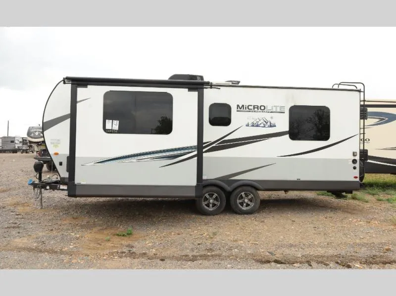 2022 Forest River Flagstaff Micro Lite 25FKS - Photo 4