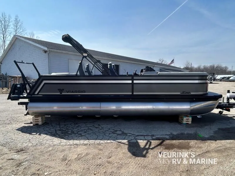 2026 Viaggio Viaggio Lago X22Q - Tritoon - Suzuki 200hp - PAS - Photo 2