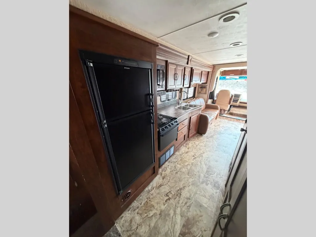 2016 Coachmen Pursuit 30FW, Photos photo 14