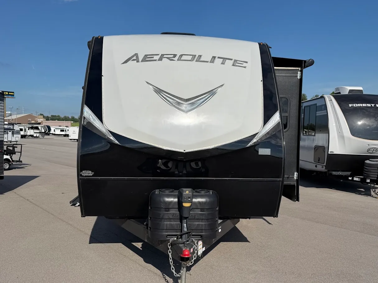 2019 Dutchmen Aerolite 3303RL - Photo 2