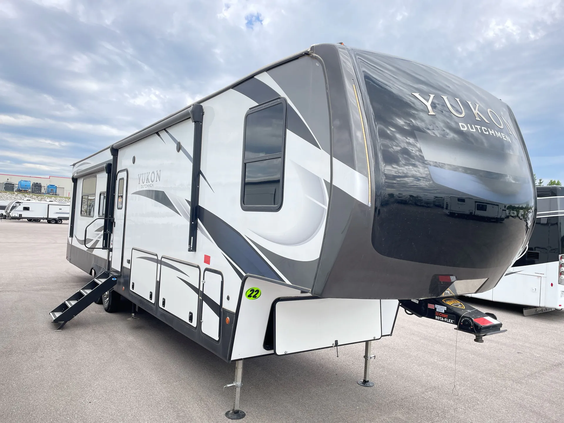 2022 Dutchmen Yukon 399ML dealer photo 1 from Camping World