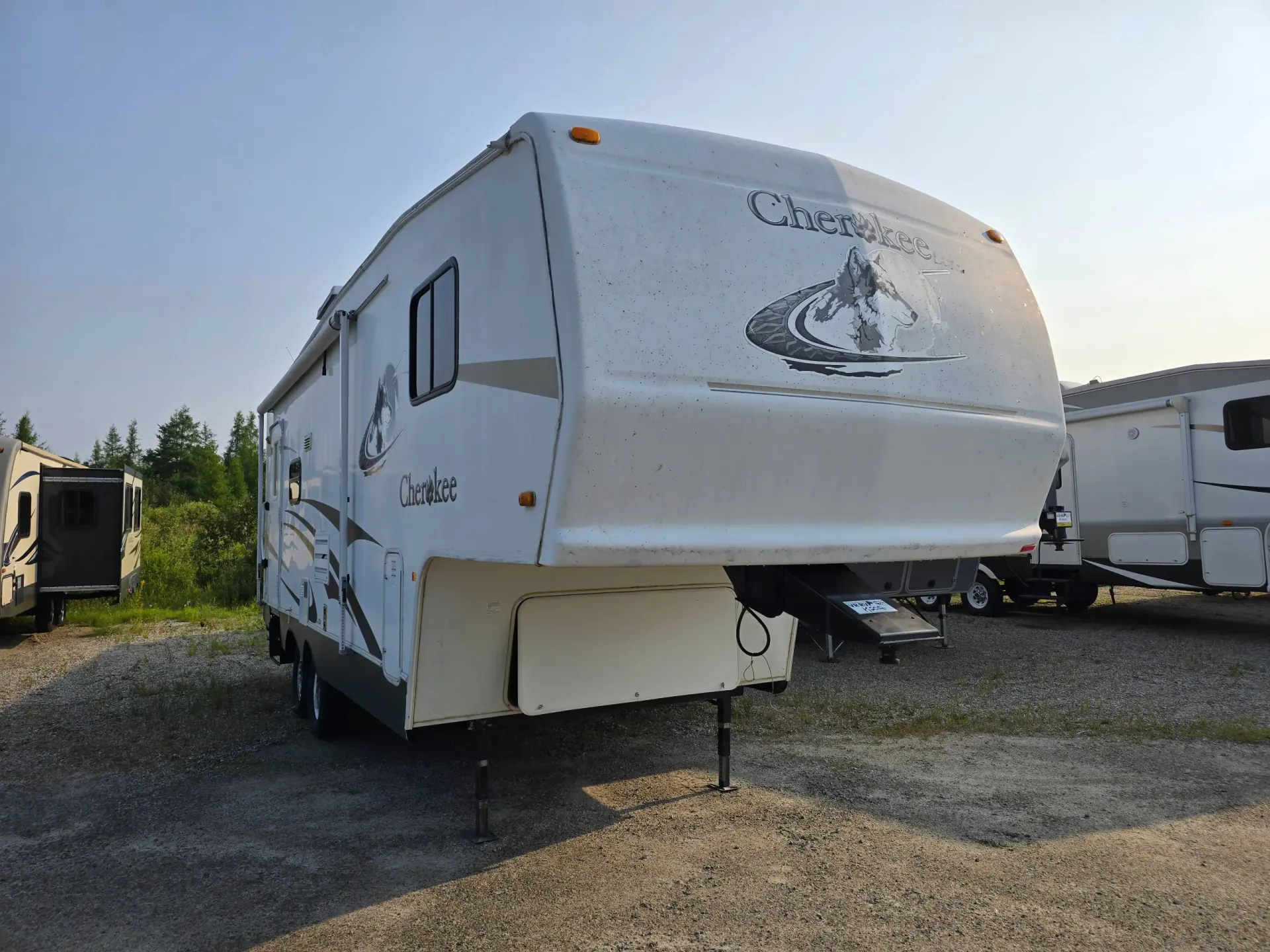 2006 Forest River Cherokee 255S - Photo 3