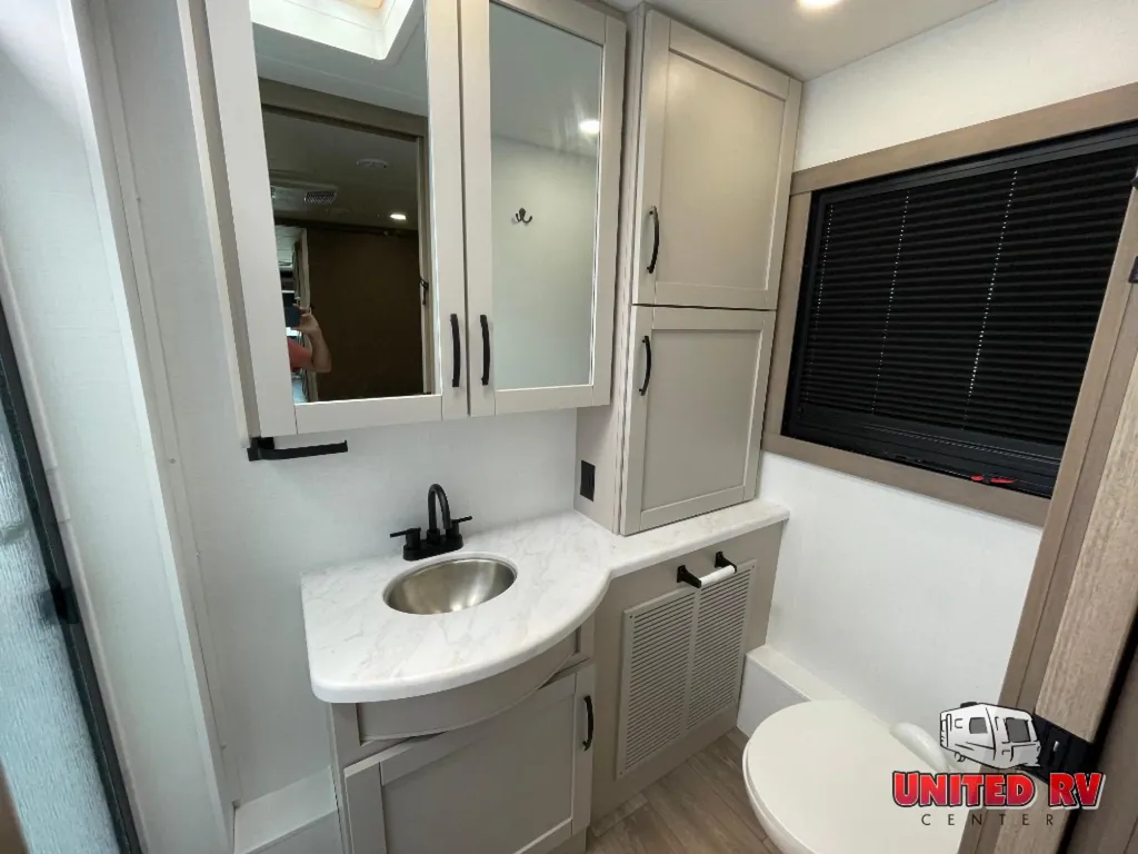 2027 Entegra Coach Vision XL 36C, Photos photo 37