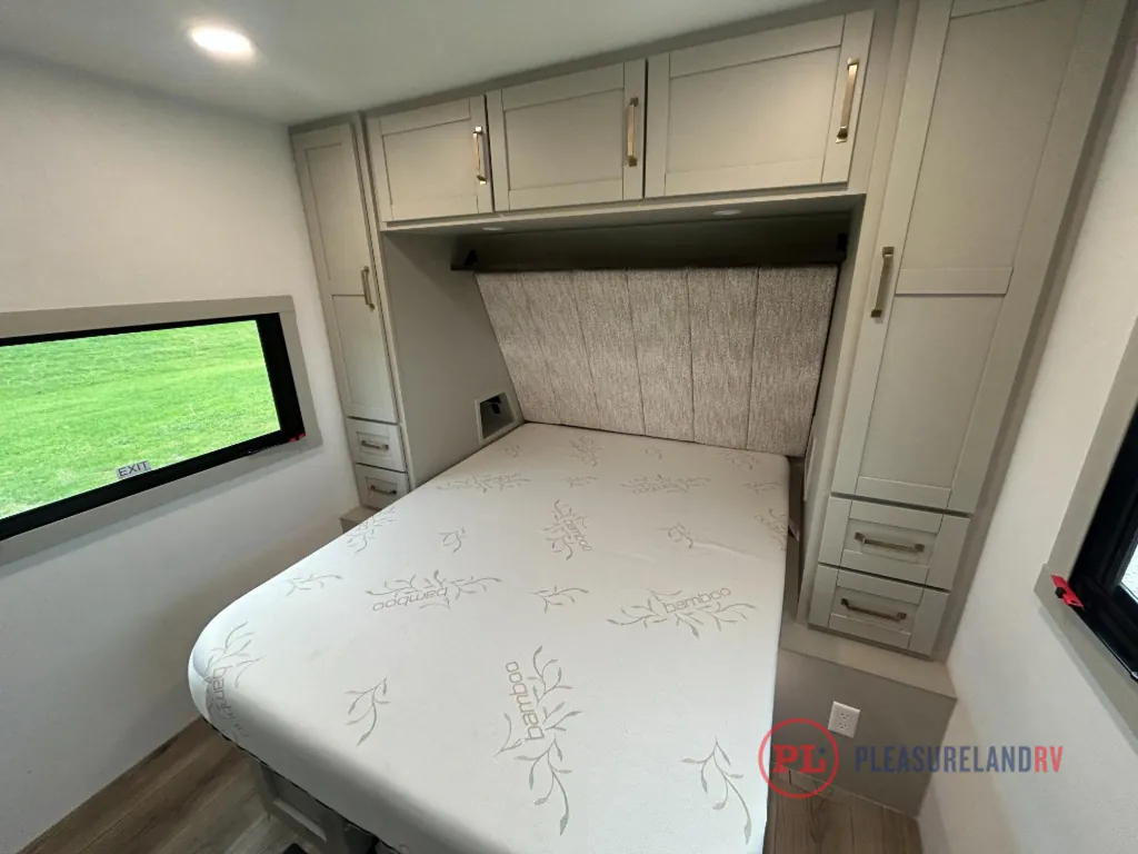 2026 Brinkley Model Z AIR 297, Photos photo 16