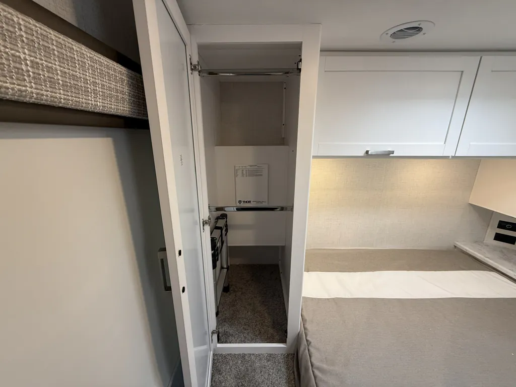 2026 Thor Motor Coach Freedom Elite 28HZ, Photos photo 34